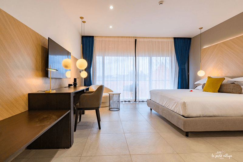 Business suite